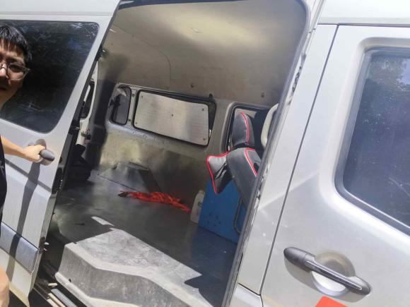 [杭州·浙A] 二手福田图雅诺2022款 2.0T手动通途多功能加长轴中顶后单胎5/6/7/9座4F20TC3