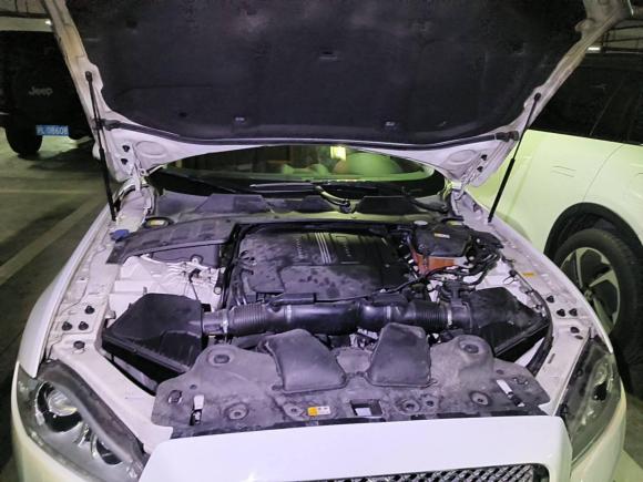 [上海·沪D] 二手捷豹捷豹XJ2015款  XJL 3.0 SC 两驱全景商务版
