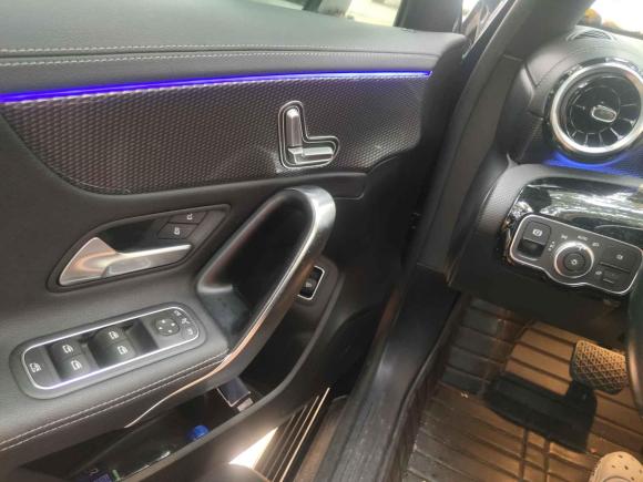 [广州·粤W] 二手奔驰奔驰A级2019款 A 200 L 运动轿车