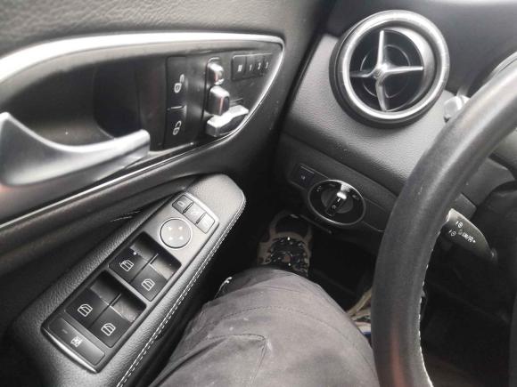 [无锡·苏B] 二手奔驰奔驰CLA2017款 改款 CLA 200 时尚型