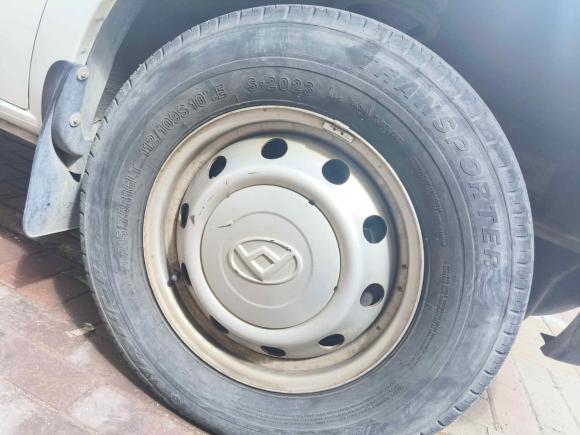 [济南·鲁A] 二手上汽大通MAXUS新途V802019款 2.5T经典款AMT傲运通改款短轴超低顶5/6座