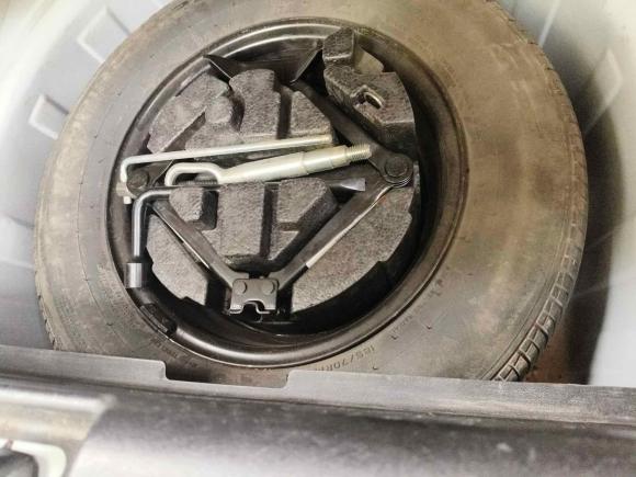 [武汉·豫A] 二手名爵名爵3SW2015款 1.5L AMT精英型