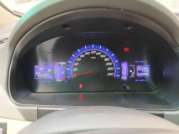 [西安·陕A] 二手比亚迪比亚迪M62015款 2.4L 自动豪华型