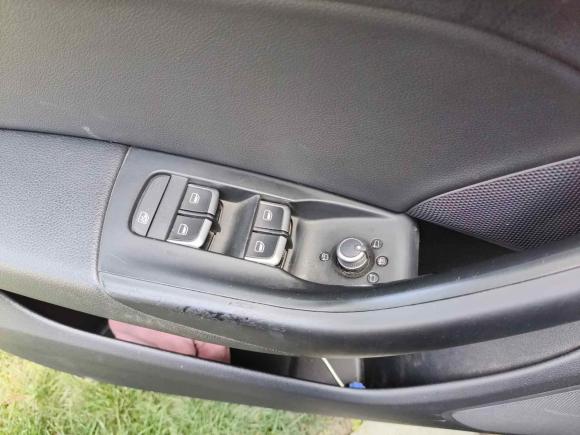 [西安·陕A] 二手奥迪奥迪Q32012款 35 TFSI quattro 舒适型