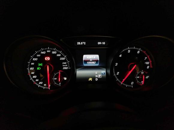 [佛山·粤A] 二手奔驰奔驰GLA2018款 GLA 200 动感型