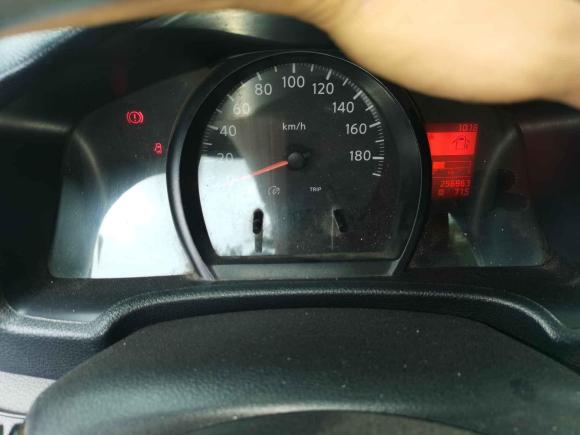 [济南·鲁A] 二手日产日产NV2002011款 1.6L 232座 尊雅型