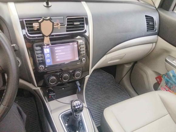 [武汉·鄂A] 二手东风风行风行S5002016款 1.6L 手动尊享型