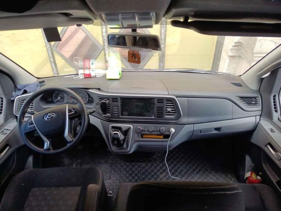 [无锡·苏B] 二手上汽大通MAXUS上汽大通MAXUS 新途V802021款 2.0T 手动经典傲运通127PS中轴中顶6/7/8/9座