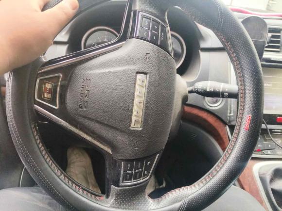 [无锡·苏B] 二手哈弗哈弗H62017款 红标 运动版 1.5T 手动两驱精英型