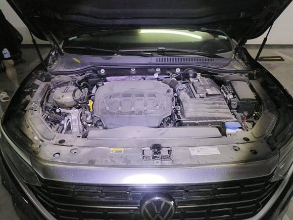 [上海·沪D] 二手大众帕萨特2023款 330TSI 尊贵版