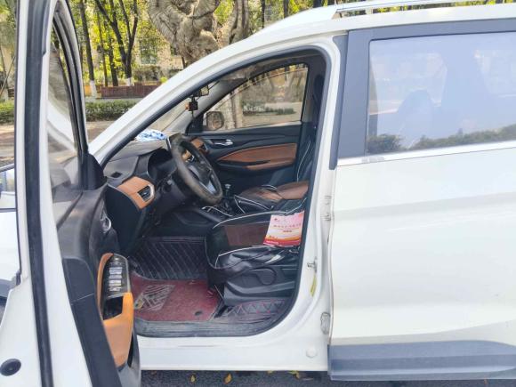 [成都·川A] 二手五菱汽车五菱宏光S32018款 1.5L 手动豪华型 国V