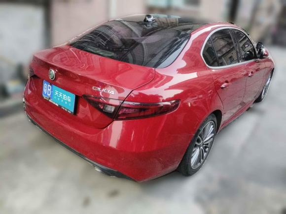 [深圳·粤B] 二手阿尔法·罗密欧Giulia朱丽叶2017款 2.0T 280HP 豪华版