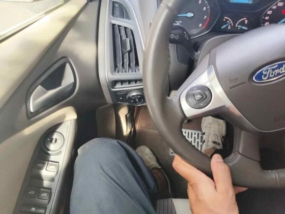 [杭州·浙A] 二手福特福克斯2012款 三厢 1.6L 手动风尚型