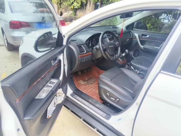 [南京·苏A] 二手哈弗哈弗H62015款 改款 运动版 1.5T 手动两驱精英型