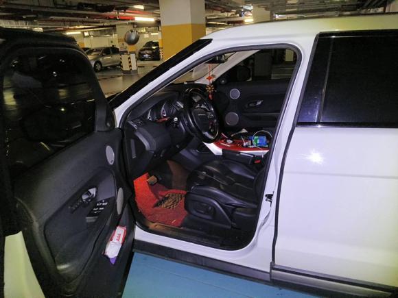 [佛山·粤E] 二手路虎揽胜极光2015款 2.0T 五门风尚版