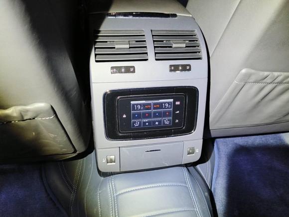 [苏州·苏E] 二手大众辉腾2014款 3.0L 商务型