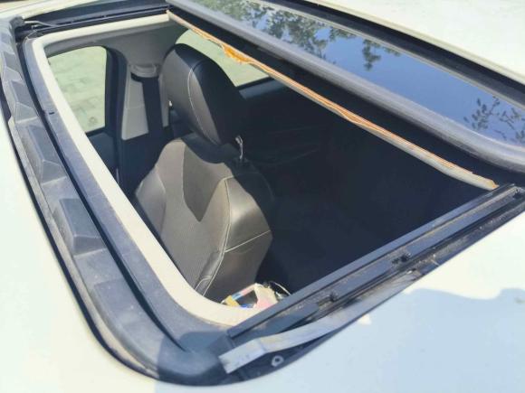 [常州·苏A] 二手福特福克斯2012款 三厢 1.6L 自动风尚型