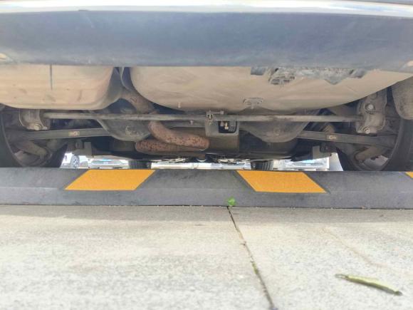 [南昌·湘N] 二手标致标致5082011款 2.3L 自动旗舰版