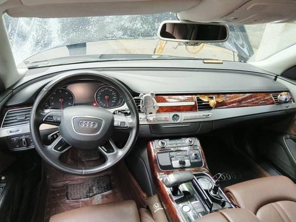 [成都·川A] 二手奥迪奥迪A82013款 A8L 30 FSI 舒适型