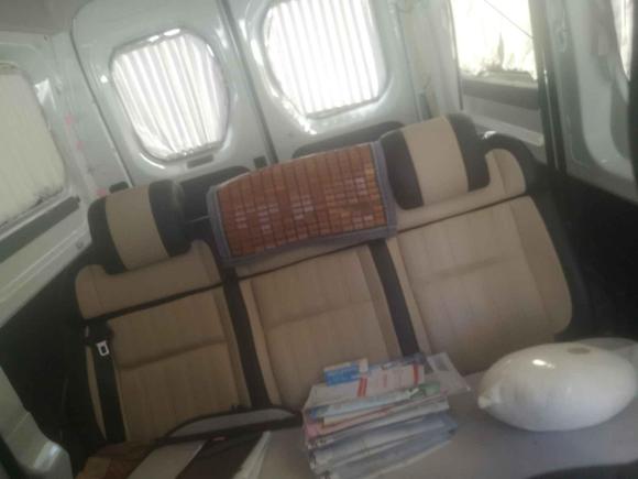 [温州·浙C] 二手上汽大通MAXUS上汽大通MAXUS V902020款 2.0TAMT运杰版前驱后单胎短轴高顶6座