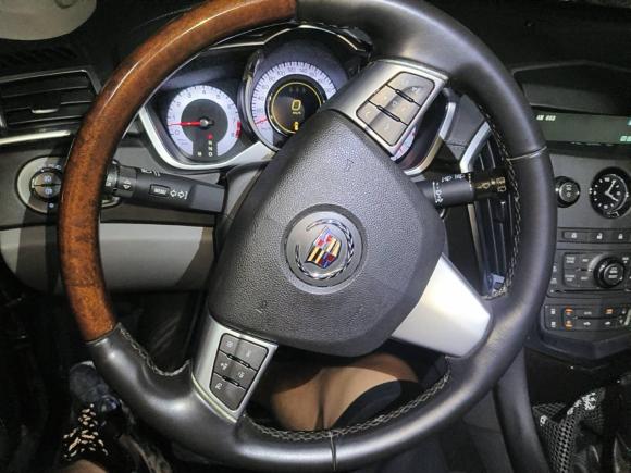 [深圳·粤B] 二手凯迪拉克凯迪拉克SRX2011款 3.0L 旗舰型