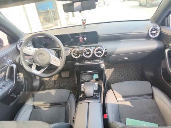 [南通·苏U] 二手奔驰奔驰A级2020款 改款 A 200 L 运动轿车时尚型