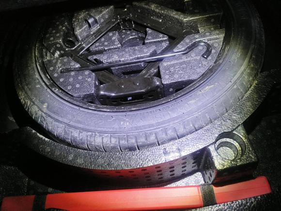 [上海·沪A] 二手飞凡汽车飞凡ER62021款 新动版 620km 智享版