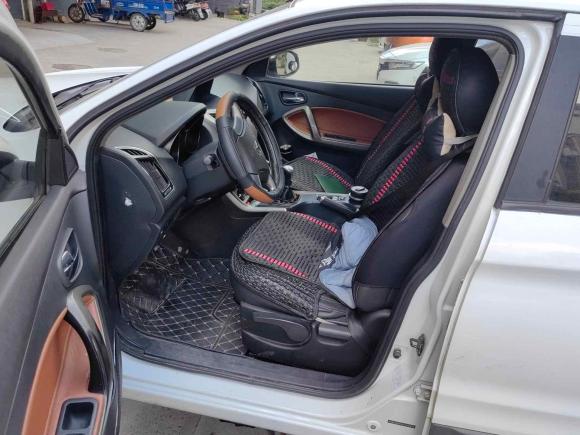 [南通·苏F] 二手海马海马S52014款 1.6L 手动智炫型