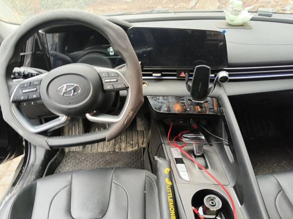 [济南·鲁A] 二手现代伊兰特2022款 1.5L CVT LUX黑骑士限量版