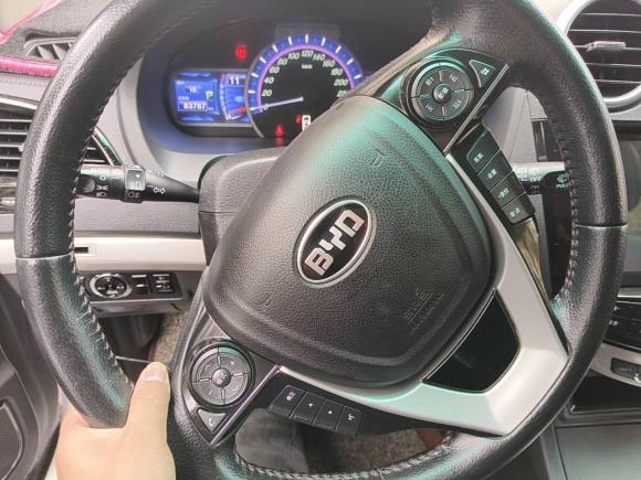 [成都·青A] 二手比亚迪比亚迪S72015款 2.0T 自动尊贵型