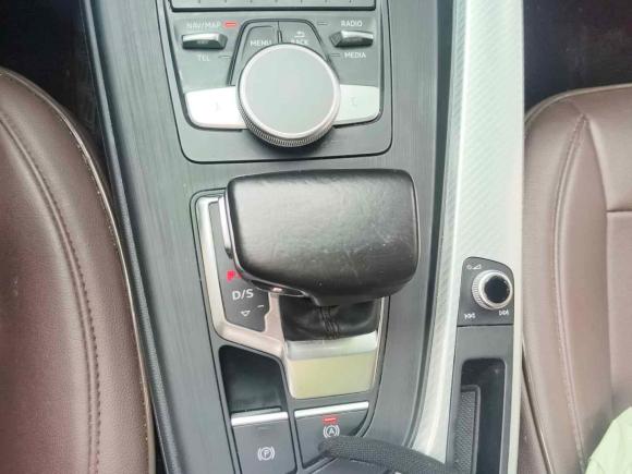 [常州·苏D] 二手奥迪奥迪A4L2017款 40 TFSI 时尚型