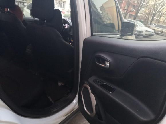 [北京·京M] 二手Jeep自由侠2018款 互联大屏版 180T 自动动能版+