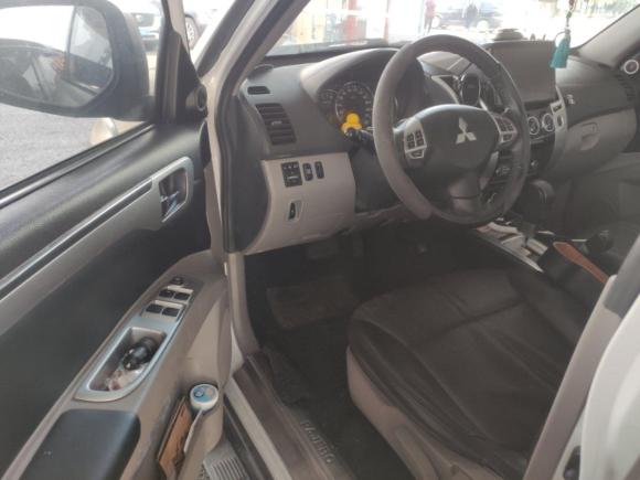 [广州·粤A] 二手三菱帕杰罗·劲畅2013款 3.0L 自动四驱行政版