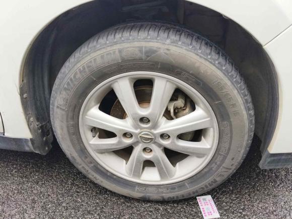 [深圳·粤L] 二手启辰启辰D502013款 1.6L 手动时尚版