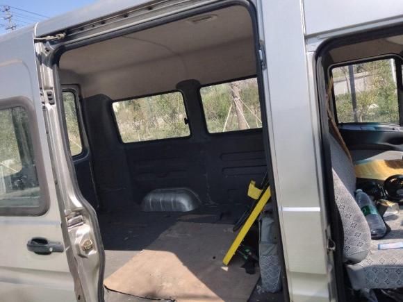 [苏州·苏E] 二手依维柯都灵2009款 2.5T-A32基本型