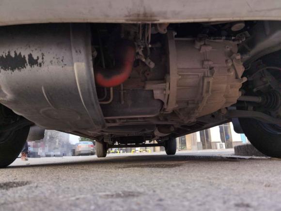 [无锡·苏B] 二手上汽大通MAXUS上汽大通MAXUS 新途V802018款 2.5T 6挡手动傲运通长轴中顶7/10座