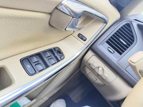 [宁波·浙B] 二手沃尔沃沃尔沃XC602012款 T5 舒适版