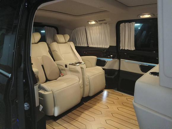 [北京·京C] 二手奔驰奔驰V级2018款 V 260 尊贵版 国V