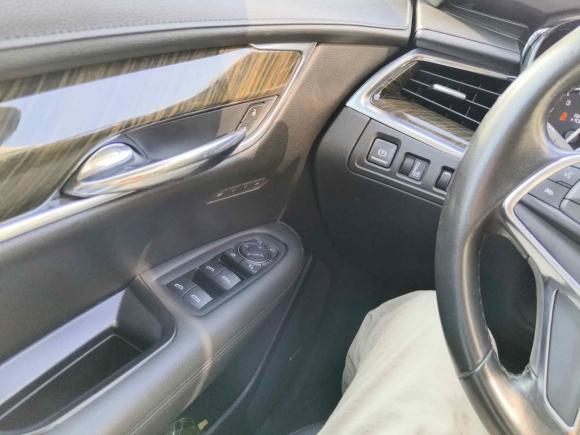 [西安·陕A] 二手凯迪拉克凯迪拉克XT52018款 25T 豪华型