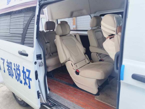 [成都·渝A] 二手福特全顺2017款 2.0T柴油多功能商用车中轴中顶国IV