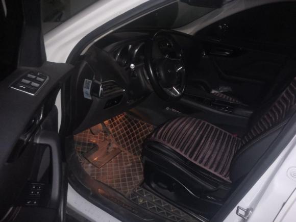 [青岛·鲁B] 二手捷豹捷豹F-PACE2018款 2.0T 四驱都市尊享版