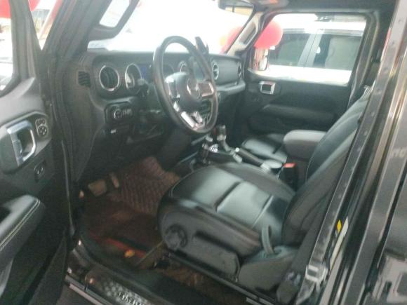 [贵阳·贵A] 二手Jeep角斗士2022款 3.6L 先行版
