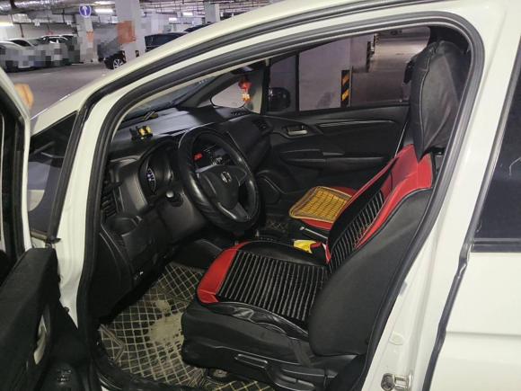 [西安·陕A] 二手本田飞度2016款 1.5L LXS CVT舒适天窗版