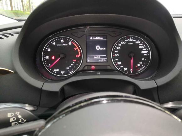 [上海·辽A] 二手奥迪奥迪A32016款 Sportback 35 TFSI 领英型