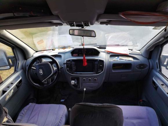 [无锡·苏B] 二手上汽大通MAXUS上汽大通MAXUS 新途V802018款 2.5T 6挡手动傲运通长轴中顶7/10座