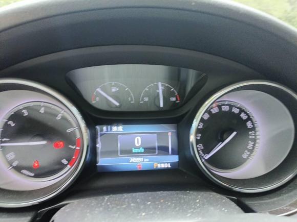 [苏州·苏E] 二手别克威朗2015款 三厢 20T 双离合旗舰型