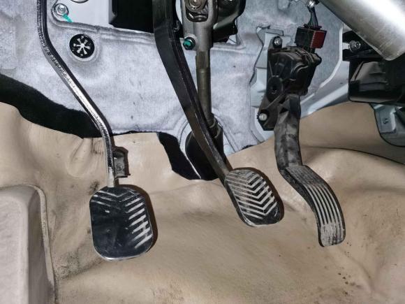 [西安·陕A] 二手东风风光风光3702016款 1.5L 手动标准型SFG15-05 7座