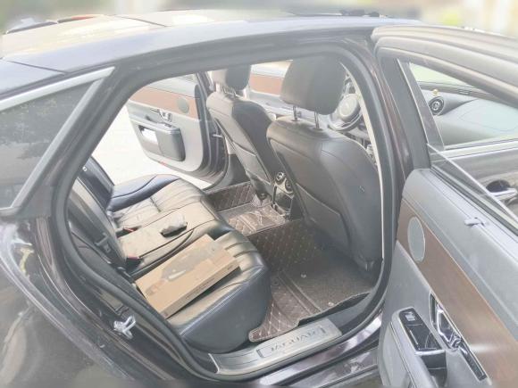 [上海·沪A] 二手捷豹捷豹XJ2014款 XJL 2.0T 两驱典雅商务版
