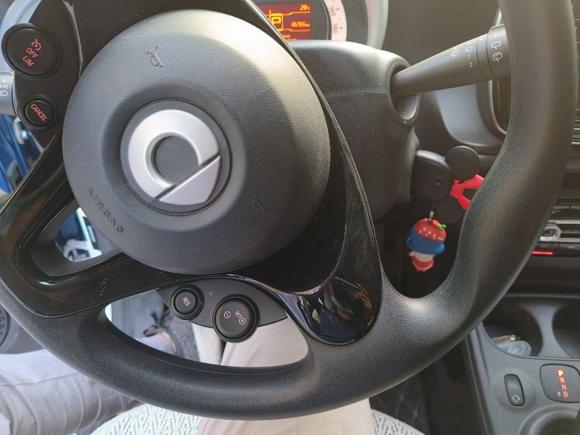 [武汉·鄂A] 二手smartsmart forfour2016款 1.0L 52千瓦灵动版