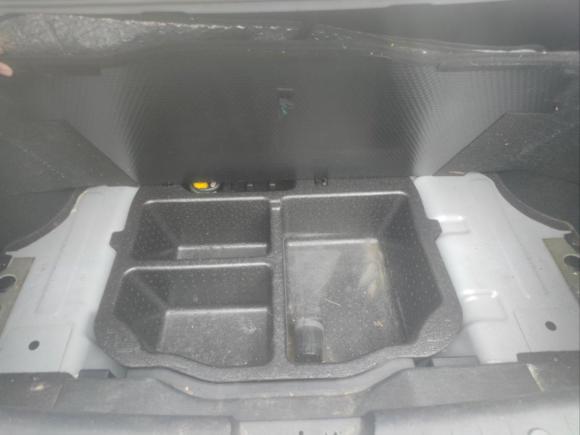 [台州·浙J] 二手荣威荣威3502015款 1.5L 手动豪华天窗版